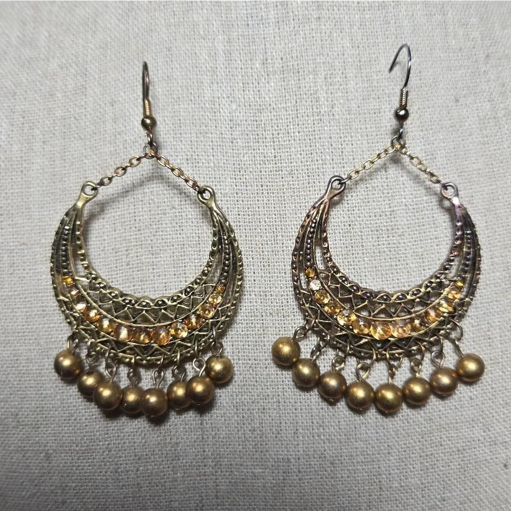 Vintage dangling boho style stone earrings gold tone